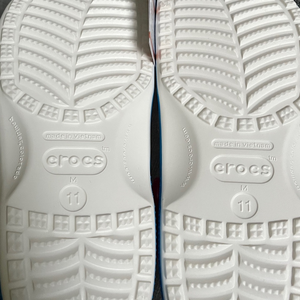 NEW Hello Kitty x CROCS Men’s 11 & 13 - Picture 2 of 3